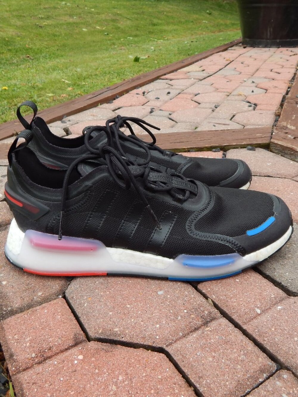 Adidas 2022 Mens NMD R1 V3 Low Mens Running Shoes Size 12